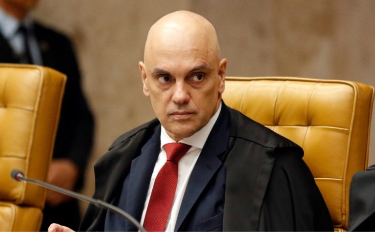 Moraes pede vista e suspende julgamento sobre revisão da vida toda no STF