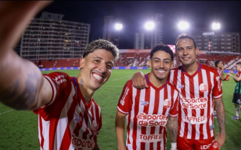Náutico atropela América-MG nos Aflitos e consolida início avassalador na Série B