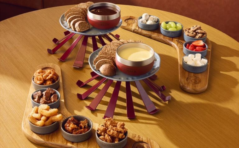 Outback relança fondue e aposta em experiência para compartilhar