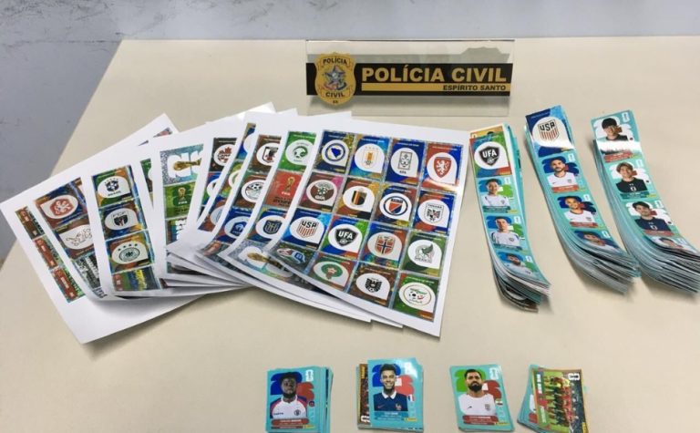 Polícia apreende 1.025 figurinhas da Copa supostamente falsificadas em Guaçuí