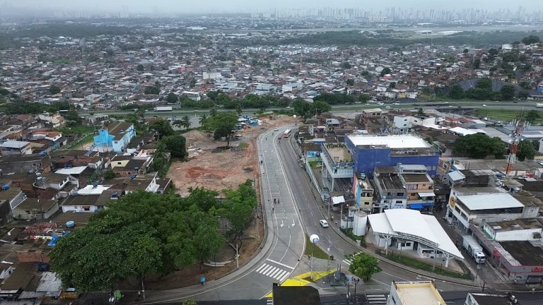 Prefeitura do Recife entrega obra de duplicação da Ladeira da Cohab no Ibura