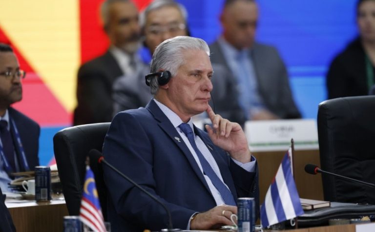 Presidente de Cuba reage a fala de Trump e diz que país não vai se render