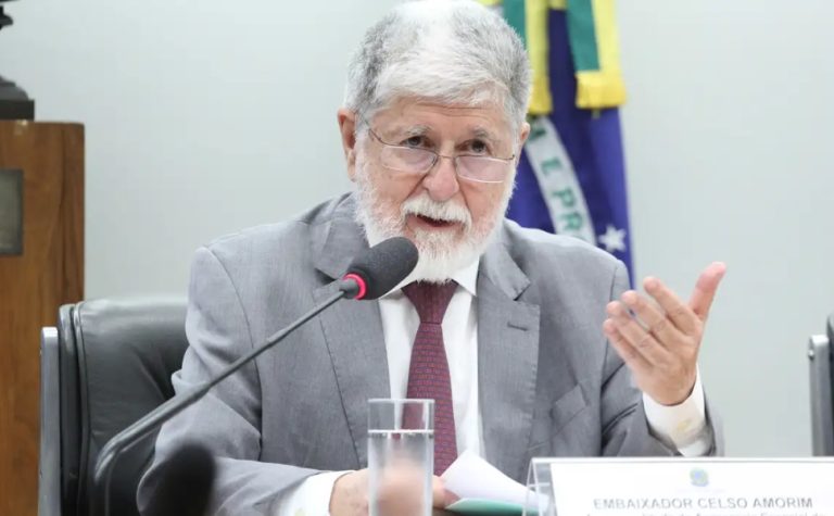 Pretexto para intervenção é inaceitável, diz Celso Amorim