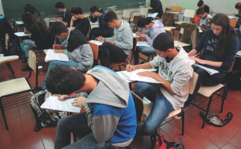 8 em cada 10 alunos farão o Enem na sua própria escola
