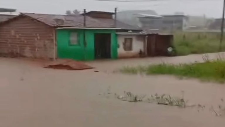 Rios atingem níveis de inundação e alerta em PE. Saiba quais são: