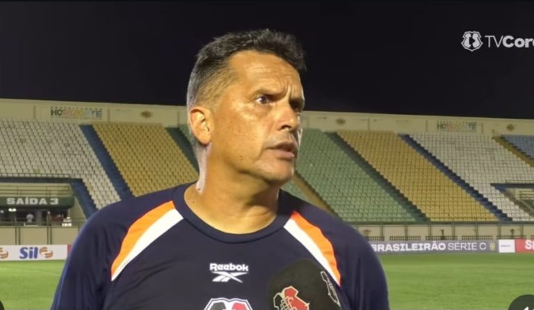 Santa Cruz demite Claudinei Oliveira após terceira derrota consecutiva na Série C
