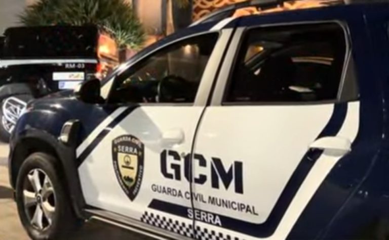 Suspeito é preso dentro de motel após roubar moto de motoboy na Serra