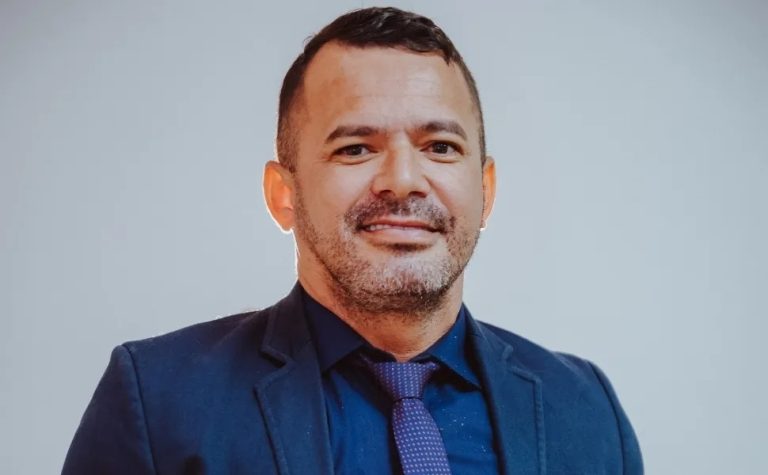Vereador Marlon Fred é solto e deve retomar mandato na Câmara da Serra