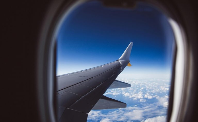 Viajar sozinho: estudo aponta que comportamento está crescendo entre os jovens