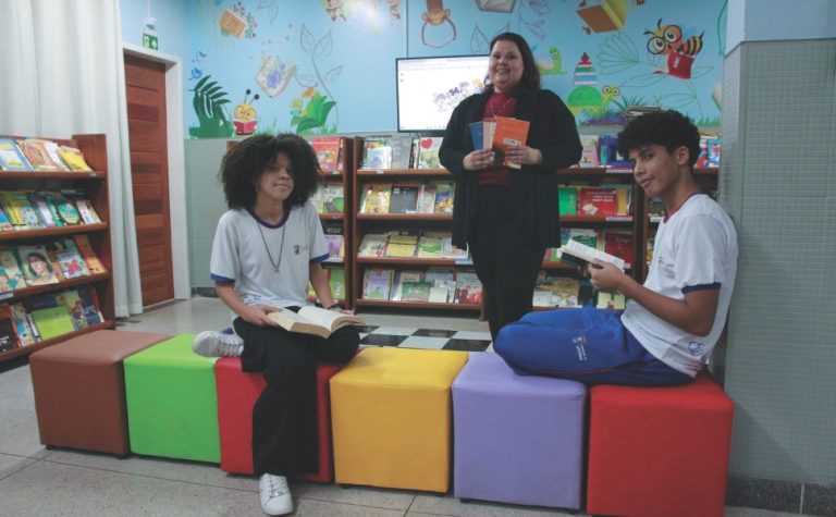 A Tribuna nas Escolas: prêmio para alunos campeões de leitura