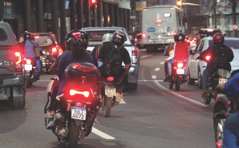 Acidentes com motociclistas estão cada vez mais graves, dizem médicos