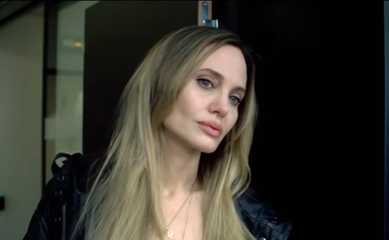 Angelina Jolie diz que não namora desde separação de Brad Pitt, há 10 anos
