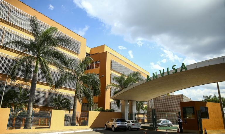 Anvisa proíbe suplemento irregular e suspende lotes de creatina