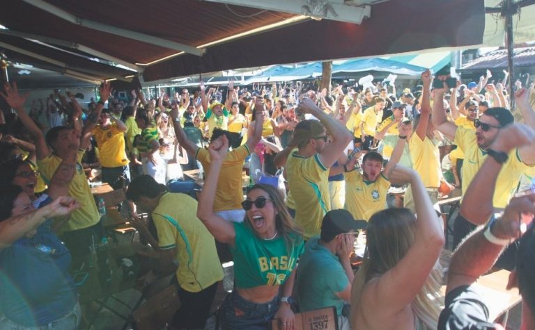 “As coisas vão melhorar”: torcedores capixabas avaliam classificação do Brasil