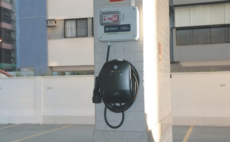 Assembleia aprova regras para instalar recarga de carro elétrico em prédios no ES