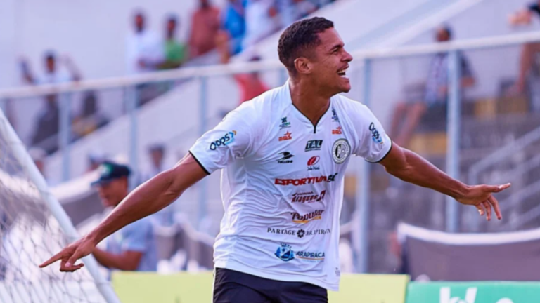 Atacante Alex Bruno volta a ficar na mira do Sport