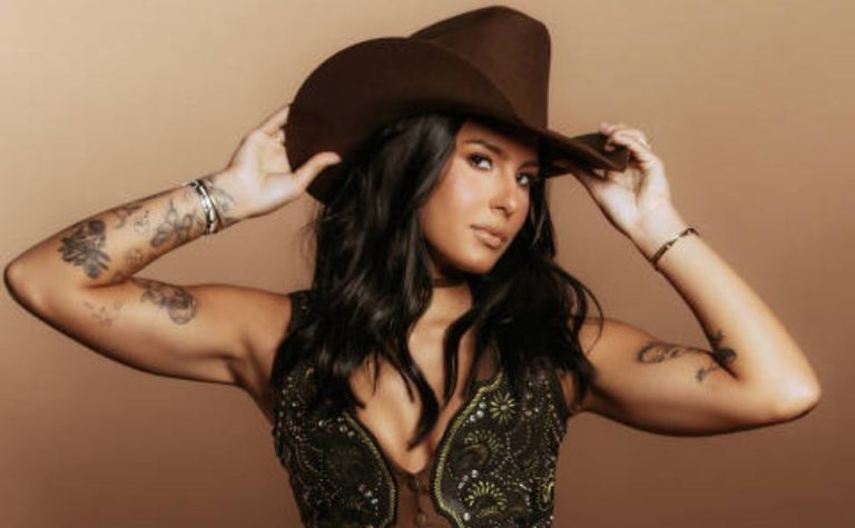 Boiadeira Ana Castela está sem freio e com fogo em novo álbum