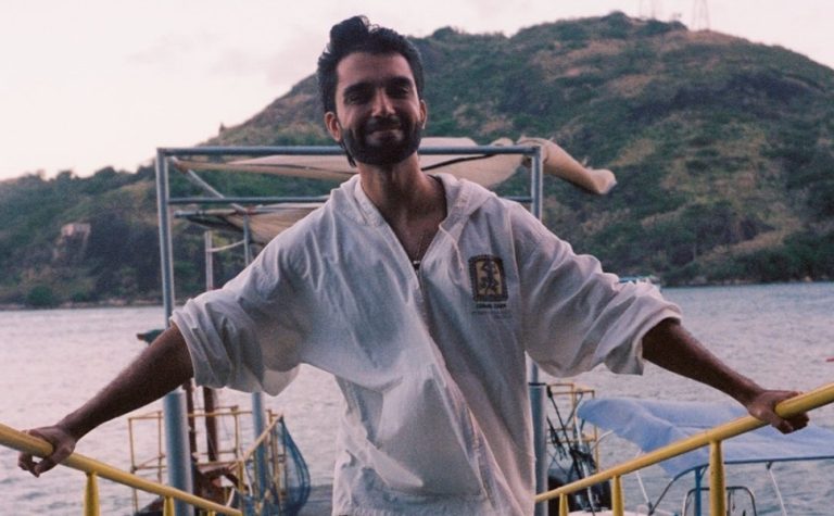 Cais das Artes terá show gratuito do cantor Silva no dia dos namorados