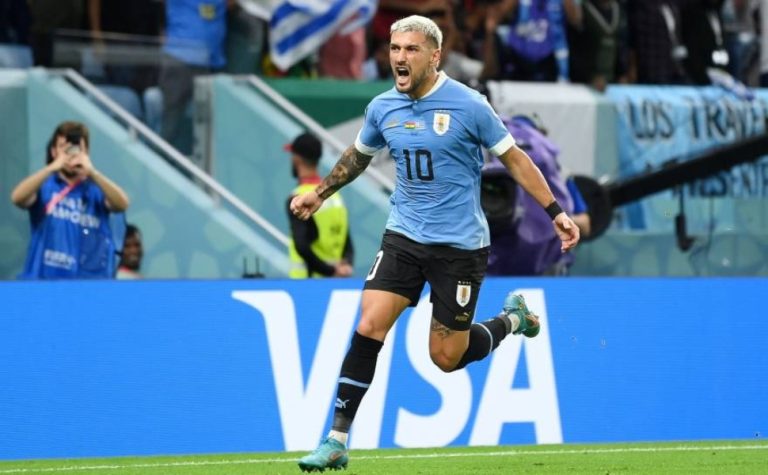 Camisa 10 do Uruguai, Arrascaeta sente lesão e pode ser cortado da Copa do Mundo