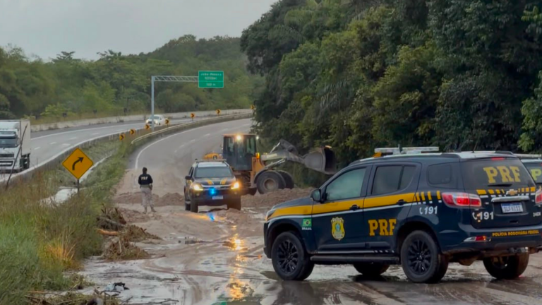 Chuvas causam transtornos na Br-101 entre João Pessoa e Recife