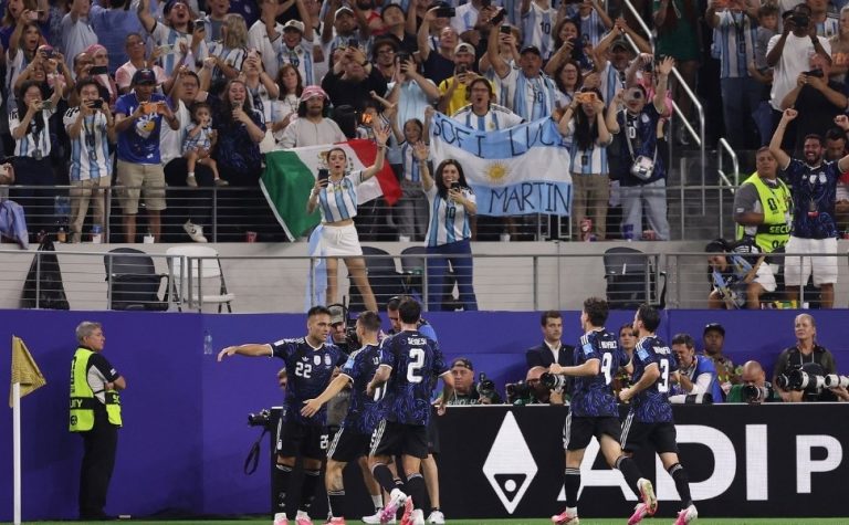 Com gol de Messi, Argentina bate Jordânia e faz segunda melhor campanha da Copa