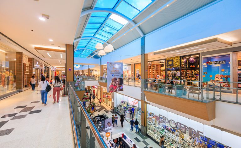 Como vai funcionar o comércio de rua e os shoppings nos dias de jogos do Brasil