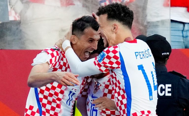 Croácia faz jogo sofrível, mas elimina o Panamá com reserva decisivo