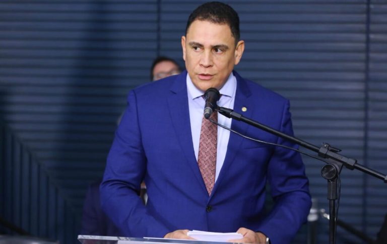 Da Vitória pede cautela a respeito de vaga ao Senado