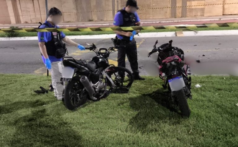 Dois jovens morrem após motos baterem de frente em avenida da Serra