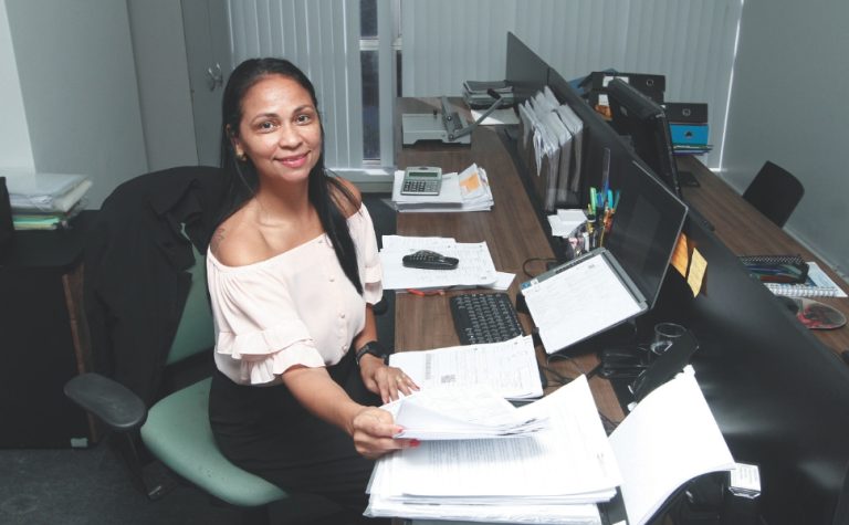 Estudar de graça: doze mil vagas em cursos para mulheres aprenderem profissão