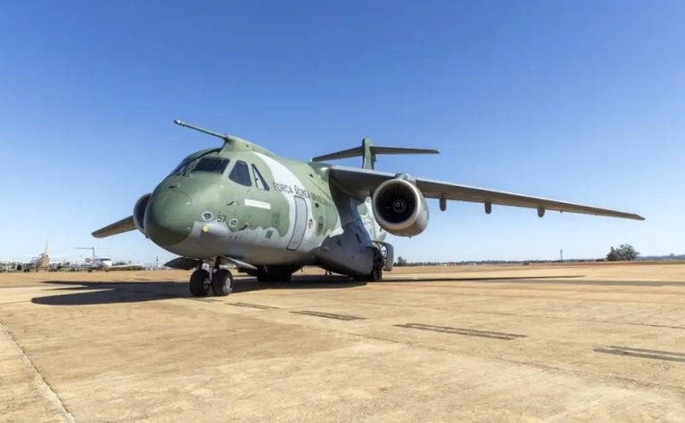 FAB envia avião com equipes de busca à Venezuela