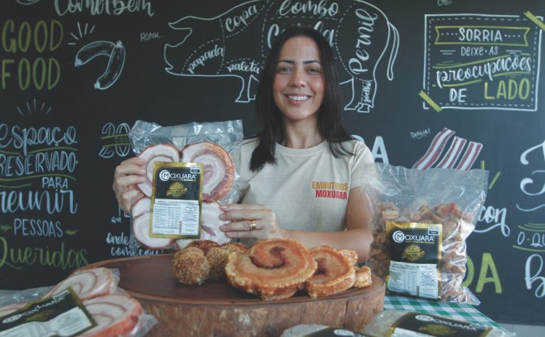 Feira Sabores da Terra com delícias caseiras na Praça do Papa