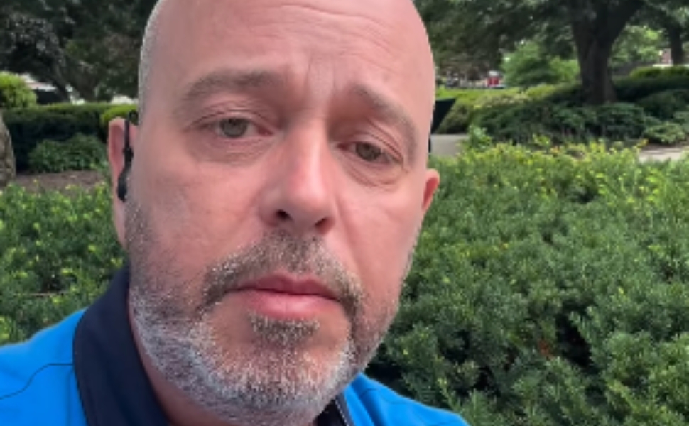Globo confirma ‘pico de pressão’ e afasta Alex Escobar da cobertura da Copa