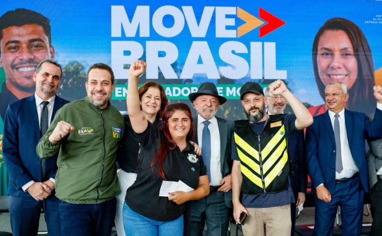 Governo amplia crédito para motociclistas de aplicativos
