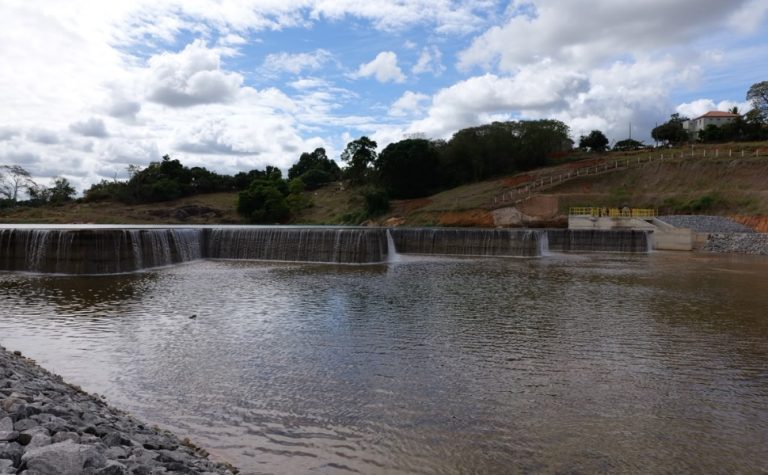 Governo inaugura barragem em Aracruz e amplia segurança hídrica no Norte do ES