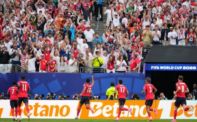 Inglaterra acorda no 2° tempo, vence o Panamá e pode pegar o Brasil nas quartas