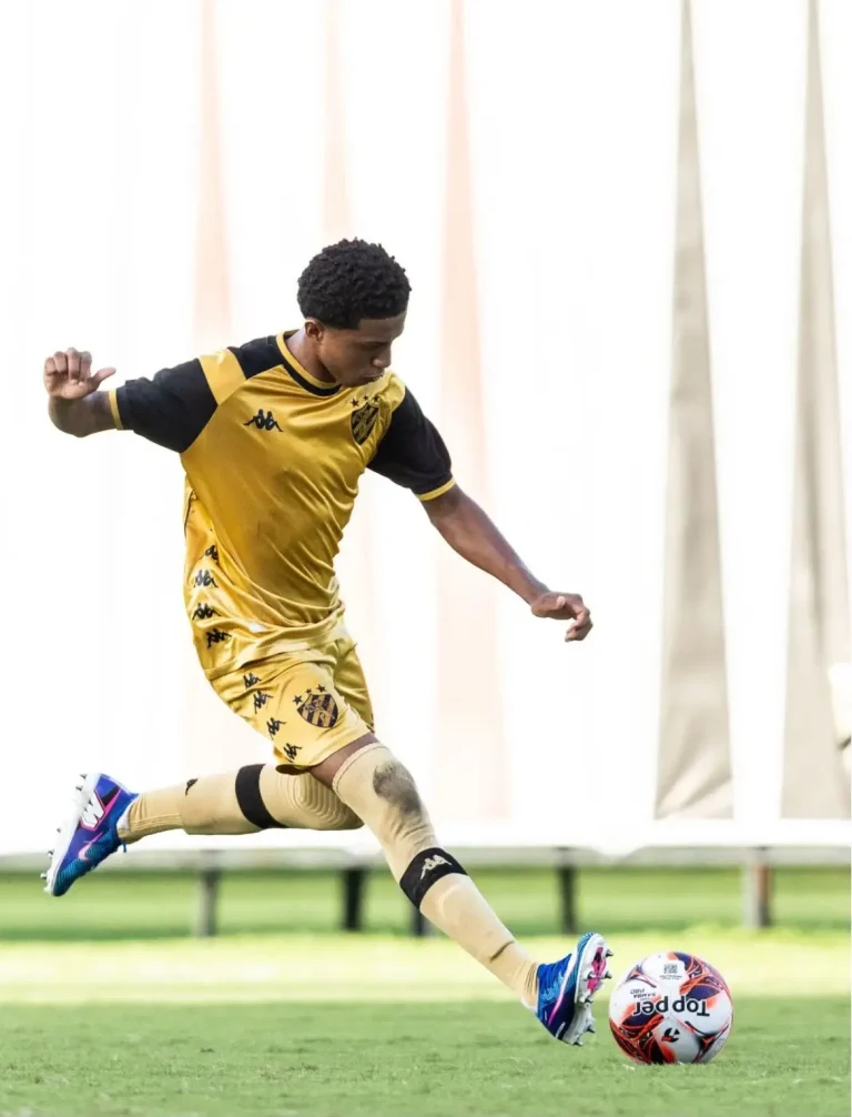 Lateral-esquerdo Yan Gabriel, do Sport, convocado para a Seleção Brasileira Sub-15