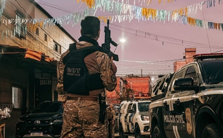 Megaoperação contra organização criminosa do tráfico de drogas prende 17