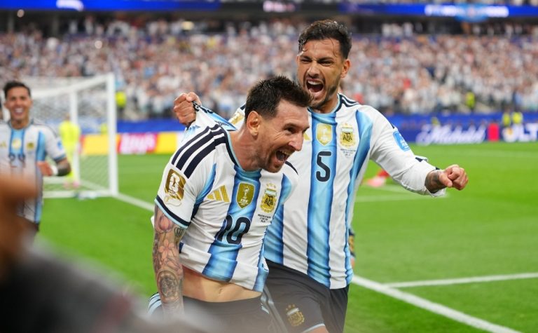 Messi supera Klose e se consagra como maior artilheiro das Copas