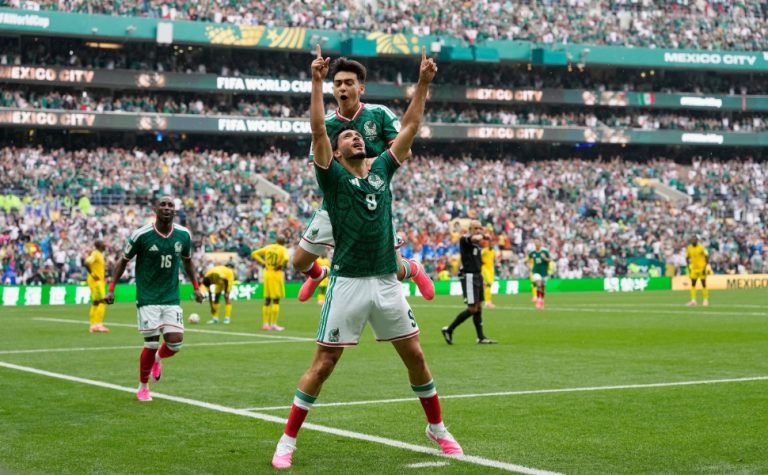 México bate África do Sul e encerra tabu com festa e chuva de vermelhos na Copa