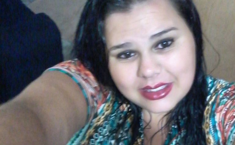 Mulher grava vídeo sobre falta de médicos e morre em UPA de MG