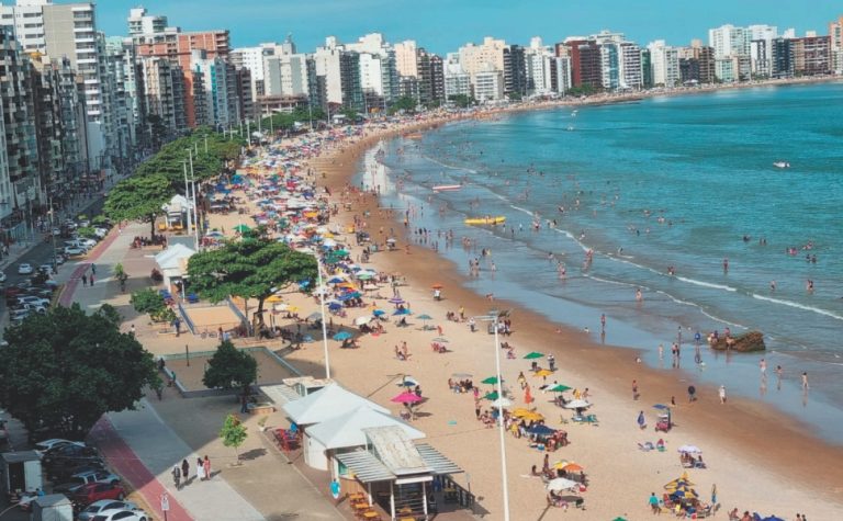 Música ao vivo na Praia do Morro em Guarapari