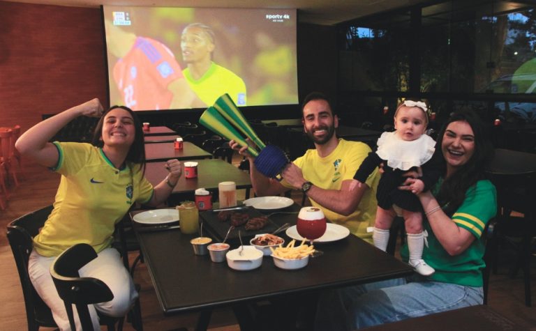 Música e atrações até para crianças durante jogos do Brasil