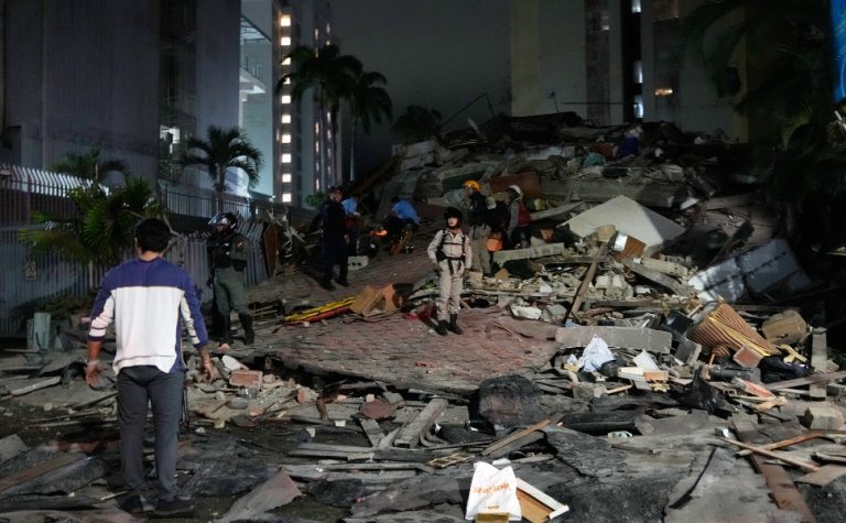 Número de mortos em terremotos na Venezuela chega a 920, afirma regime