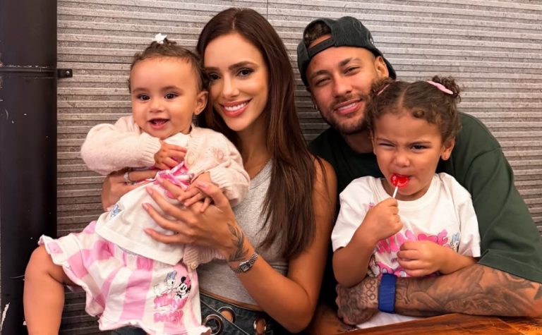 Neymar e Bruna Biancardi anunciam gravidez; jogador será pai pela 5ª vez