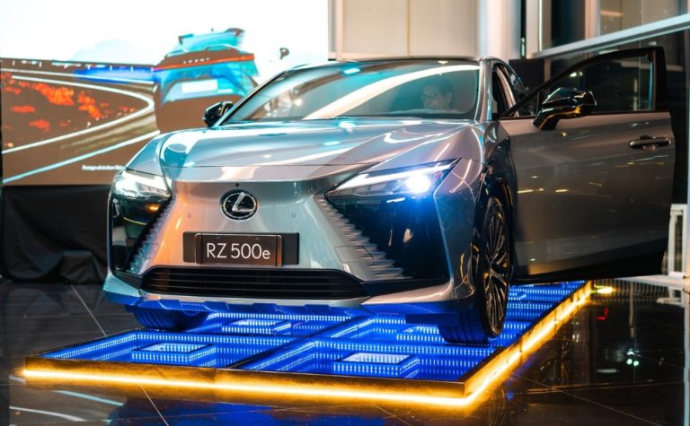 Novos elétricos Lexus RZ 500e e BYD Sealion 7 chegam ao mercado capixaba