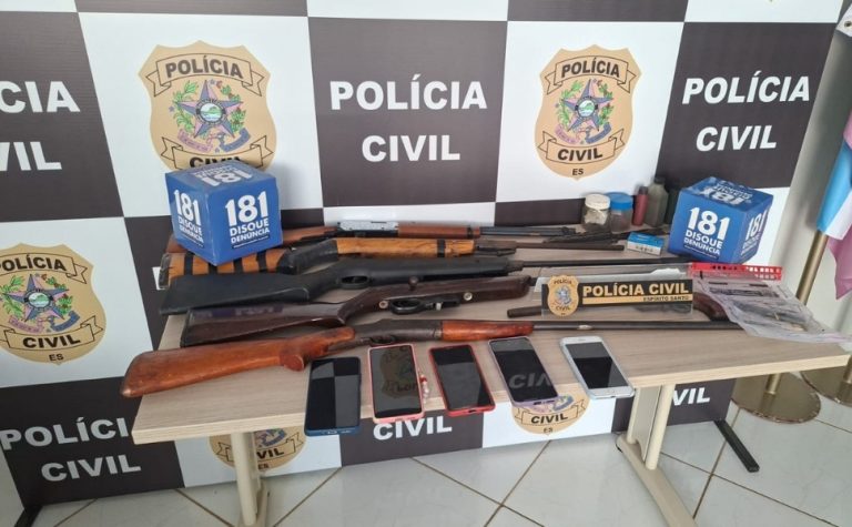 Operação apreende 6 armas e autua servidor da prefeitura em Ibatiba