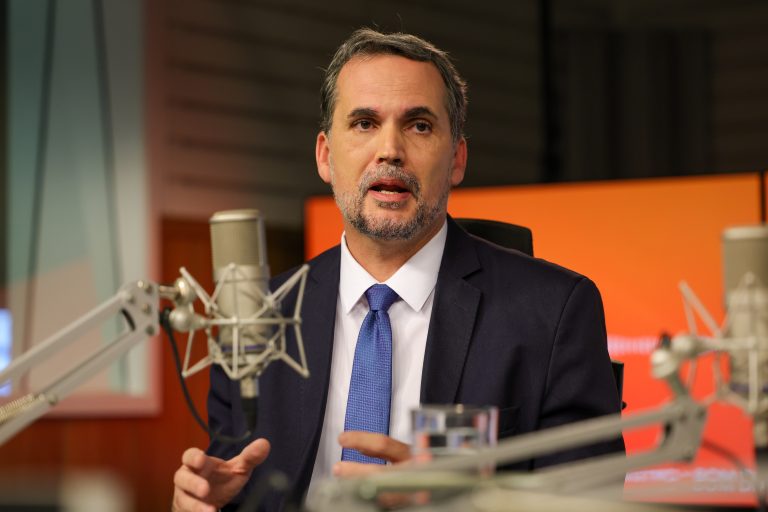 PEC da 6×1 é equilibrada e compatível com o Brasil, afirma ministro do Planejamento