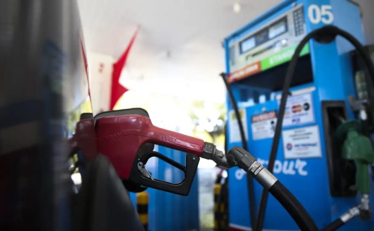 Petrobras anuncia redução do preço do diesel em R$ 0,35
