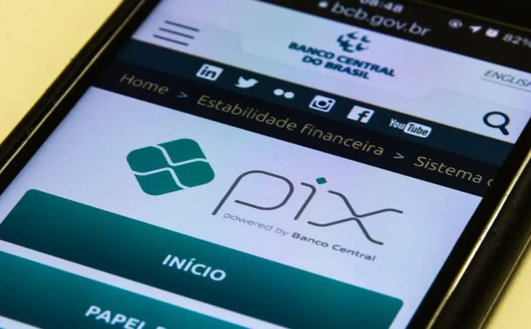 Pix por aproximação passa a mostrar saldo antes do pagamento